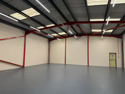 Unit 7, Aston Fields Industrial Estate, Bromsgrove, Industrial/Logistics To Let - IMG_3292.JPG