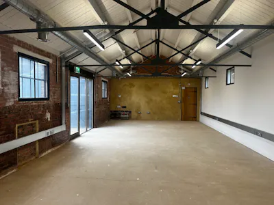 Manor Farm Barns, Hughenden Manor Estate, High Wycombe, E (Commercial / Business / Service) / Office To Let - 20261019_124254025_iOS.jpg