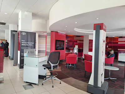 Toyota Uckfield, Bellbrook Industrial Estate, Uckfield, Industrial / Warehouse For Sale - 20260505_100128.jpg