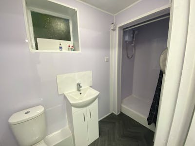 184 Park Street, Luton, Office / Other - Health / Nursery / Church / Education / Restaurant / Retail / Showroom To Let - IMG_2038.JPG