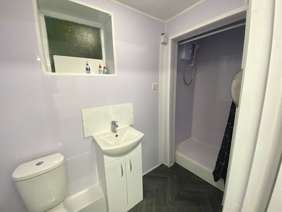 184 Park Street, Luton, Office / Retail To Let - IMG_2038.JPG