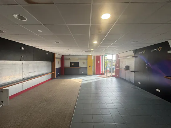 1 Pollock Lane, East Kilbride, Retail To Let - 1 Pollock Lane