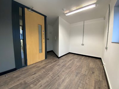 1A Local Board Road, Watford, Office To Let - 03.jpg
