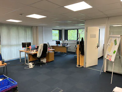 Unit 4, Vermont Place, Milton Keynes, Office / Industrial / Warehouse To Let / For Sale - IMG_1848.JPEG