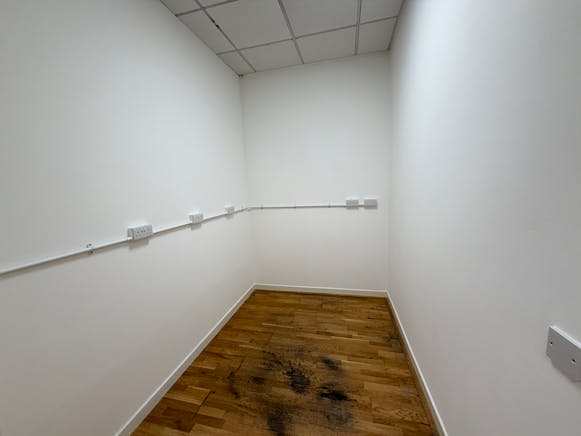 2 Comrie Street, Crieff, Offices / Retail To Let - IMG_0566.JPG