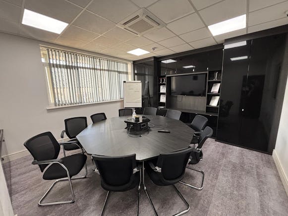 21A Sirdar Road, Rayleigh, Office To Let - WhatsApp Image 2026-03-12 at 10.34.42 AM.jpeg