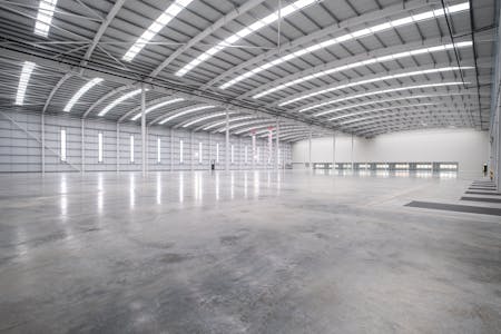 Leftfield, Basingstoke, Industrial / Warehouse To Let - ground level large unit--7.jpg