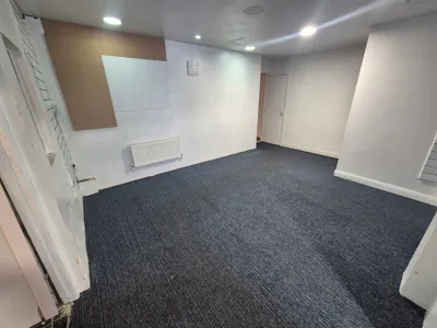 8-10 Castle Street, Stockport, Retail To Let - 20260921_121304.jpg