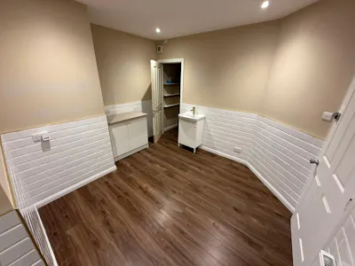 33 Moredun Park Road, Edinburgh, Retail For Sale - Internal 3.JPG