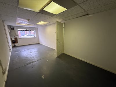 Unit 7 Shaw Lane Industrial Estate, Unit 7, Bromsgrove, Industrial/Logistics To Let - IMG_5274.JPG