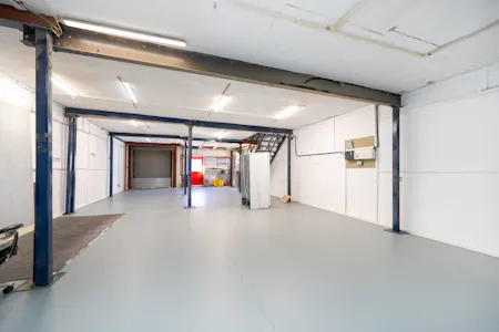 8 Peter James Enterprise Centre, Park Royal, Industrial To Let - 1534416 (7).jpg