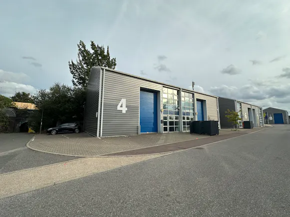 Unit 4 Aerodrome Road, Hendon, Industrial / Offices To Let - 20260928_153829706_iOS.jpg