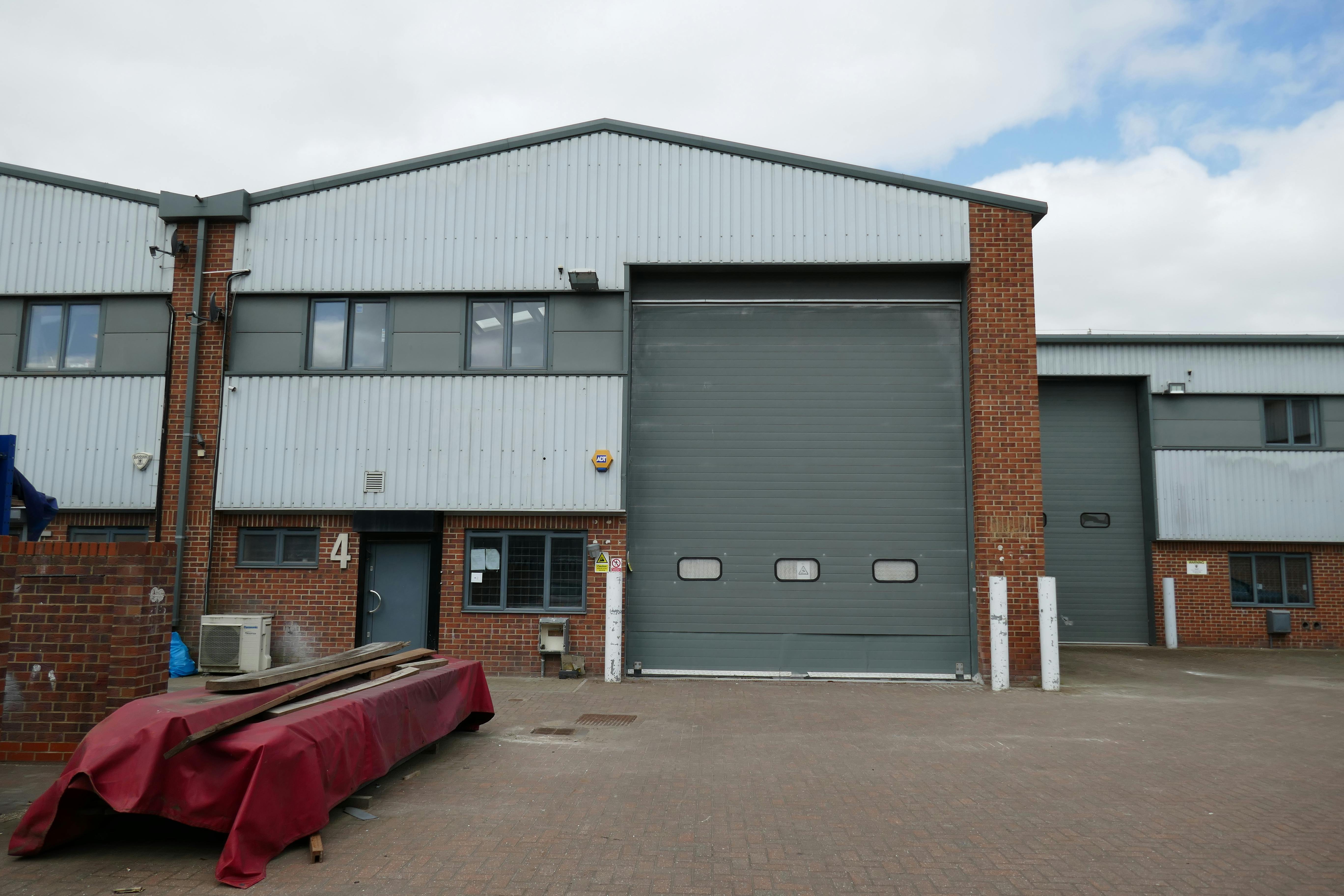 4 Orbital Business Centre, Waltham Abbey, Industrial To Let - details 1.JPG