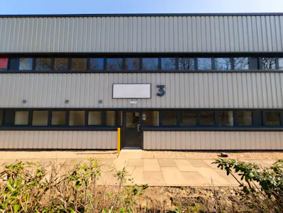 3 Dawson Road, Milton Keynes, Industrial/Logistics To Let - Unit 3 Internal-14.jpg