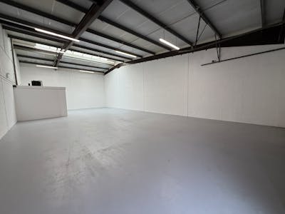 Unit 7 Redditch Trade Centre, Redditch, Industrial/Logistics To Let - IMG_6269.JPG