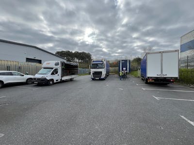 Unit 3 Vantage Way, The Fulcrum Centre, Poole To Let / For Sale - IMG_0444.jpeg