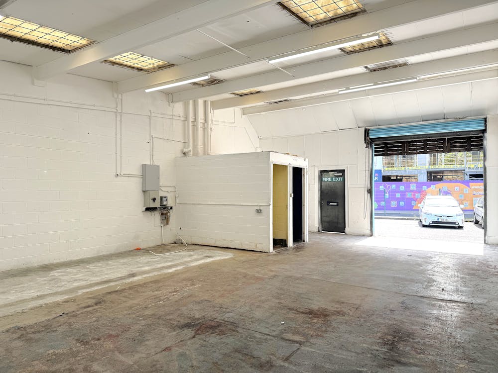 25 Summerstown, London, Industrial To Let - IMG_0223.jpeg