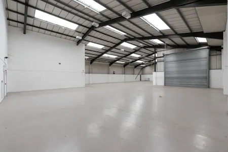 Unit 11 Fairway Trading Estate, Heathrow, Industrial/Logistics / Industrial / Warehouse To Let - IW-060626DL-030.jpg