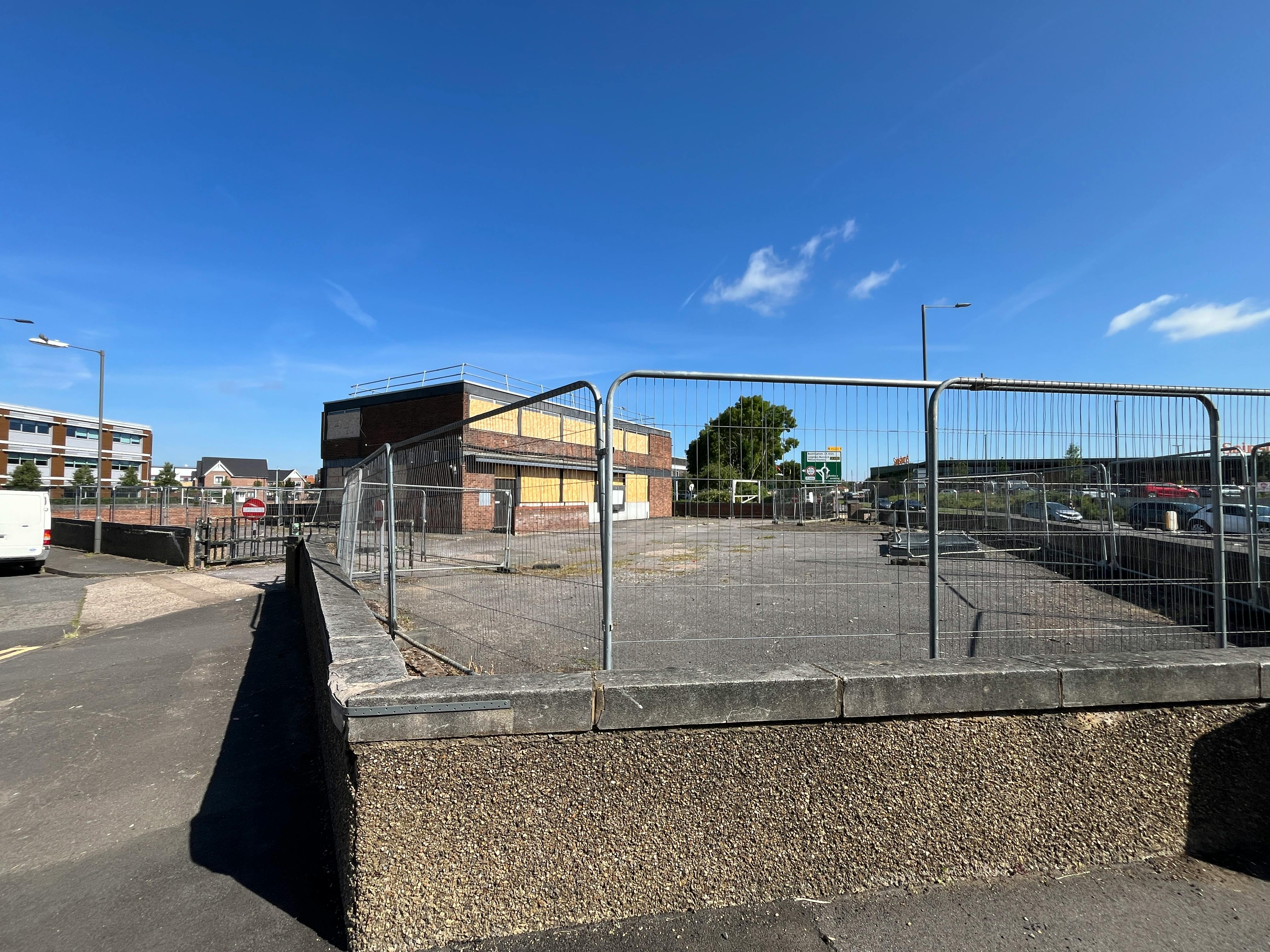 Former Lloyds Bank, 2 Gatehouse Road, Aylesbury For Sale - IMG_2932.JPG