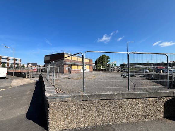 Former Lloyds Bank, 2 Gatehouse Road, Aylesbury For Sale - IMG_2932.JPG