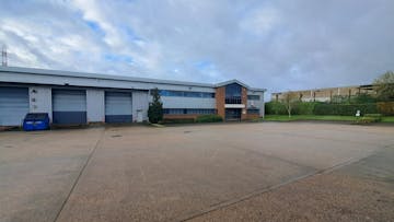 Unit 1 Trident Centre, Basingstoke, Industrial / Industrial To Let - 20240405_080333.jpg