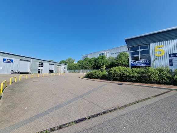 Unit 4 The IO Centre, Brunel Road, Basingstoke, Industrial To Let - 20260507_092209.jpg