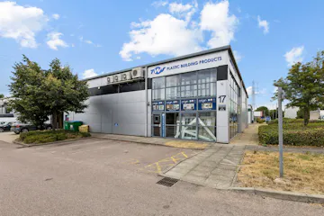 Unit 17, Aylesbury, Industrial / Industrial For Sale - 112514_17 Anglo Business Park(1).jpg