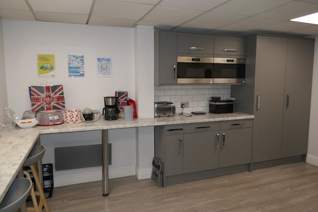 5 Central Road, Harlow, Industrial To Let - P1050959.JPG