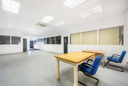 12 Sovereign Park, Park Royal, Industrial To Let - 1082398 2.jpg