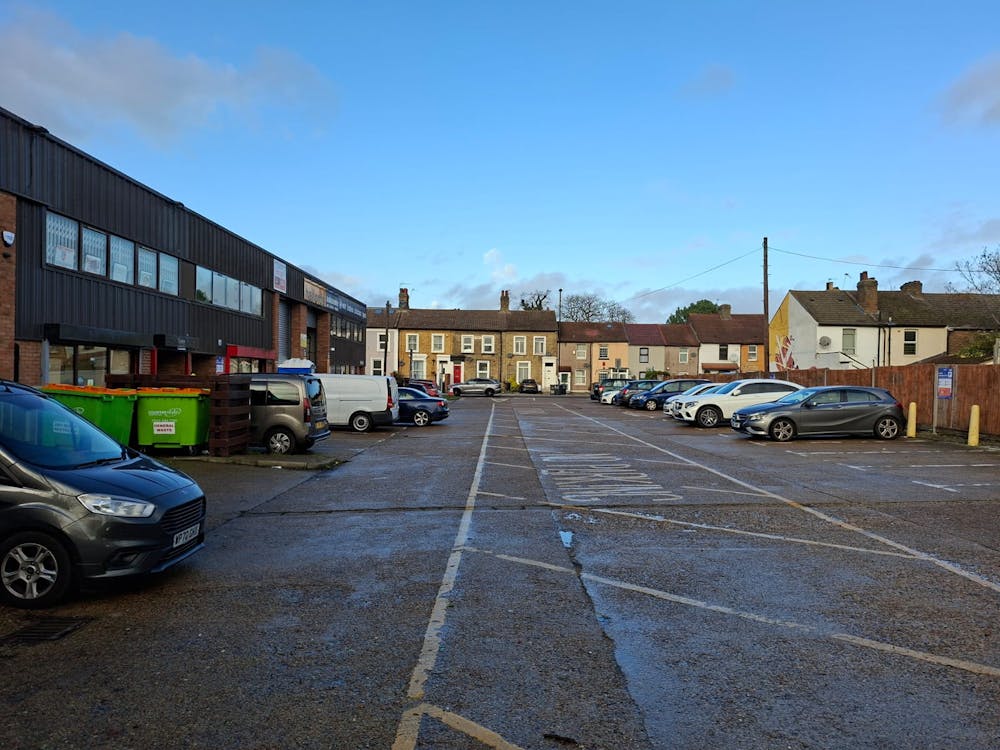 Units 2 & 4, 79 Sumner Road, Croydon, Industrial / Warehouse To Let - 79 Sumner Rd Croydon 3.jpeg