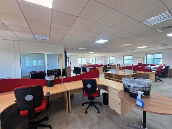 Unit 1 Faraday Office Park, Basingstoke, Office For Sale - 20250815_160528.jpg