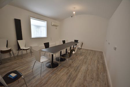 184 Chaddock Lane, Manchester, Office To Let - Meeting Room