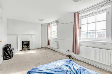 Bunhill Row, London, Maisonette To Let - Bedroom Two
