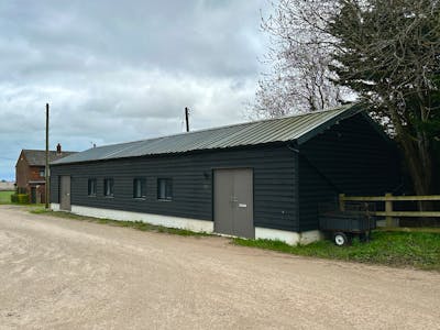 The Old Garage, Units 1-2 Dyers Hall Farm, Harlington, Industrial / Industrial/Logistics / Office / Other To Let - IMG_6592.JPG
