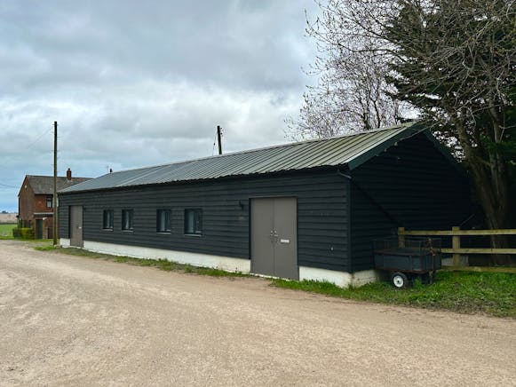 The Old Garage, Units 1-2 Dyers Hall Farm, Harlington, Industrial / Office / Other To Let - IMG_6592.JPG