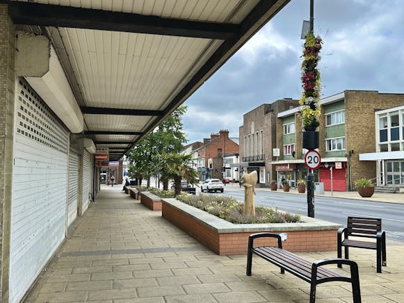 70-74 High Street North, Dunstable, Retail To Let - Image 5