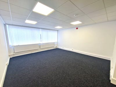 Marple House, Stockport, Office To Let - 20240429_135536.jpg