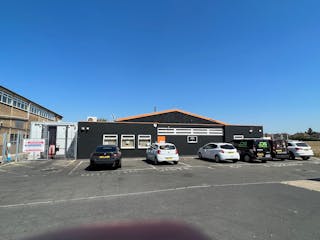 7 Manor Way, Woking, Industrial / Warehouse / Investment For Sale - Front elevation