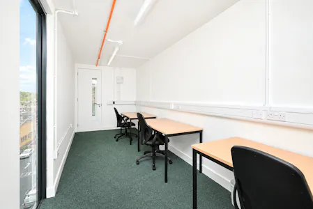 Vulcan Works, 107 Lancaster Road, New Barnet, D1 (Non Residential Institutions) / D2 (Assembly and Leisure) / Leisure / Office To Let - p05.JPG