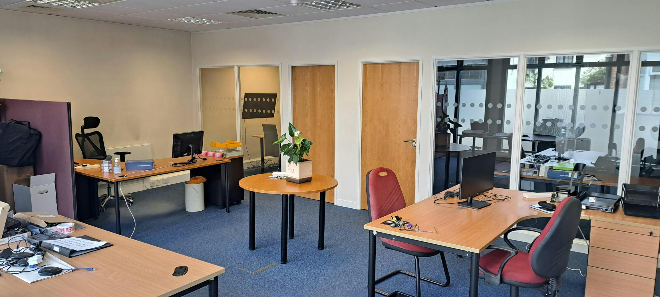 Anchor House (Ground Floor), Bagshot, Offices To Let - 20250826_130656.jpg