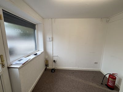 Unit 16, ARD Business Park, New Inn, Industrial To Let - Int pic 16 Ard Oct 25jpg 2.jpg