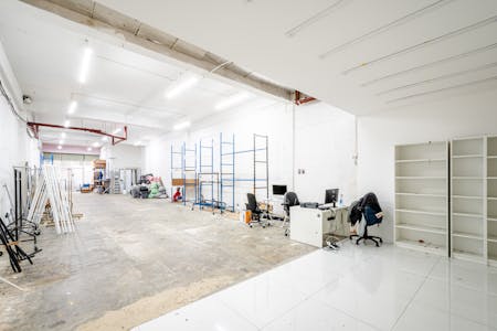 Unit 1 - 18 Plumbers Row, London, Retail To Let - Plumbers Row 18 U1 - Low Res 8.jpg