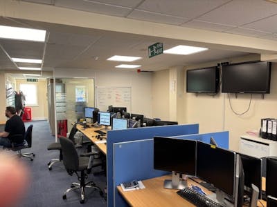 Hollies House, Suite G, Potters Bar, Office To Let - 3.jpg