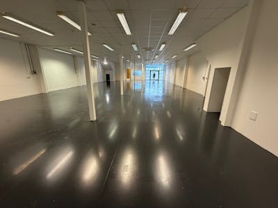 Unit 10 Capital Business Park, Borehamwood, Light Industrial / Office / Trade Counter / Warehouse To Let - 4.jpg