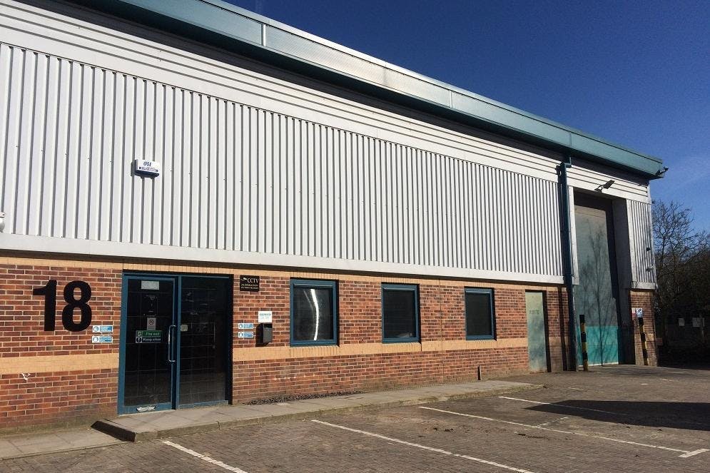 Unit 18 Rushy Platt Industrial Estate, Caen View, Swindon, Industrial To Let - 18 Rushy Platt Front.jpeg