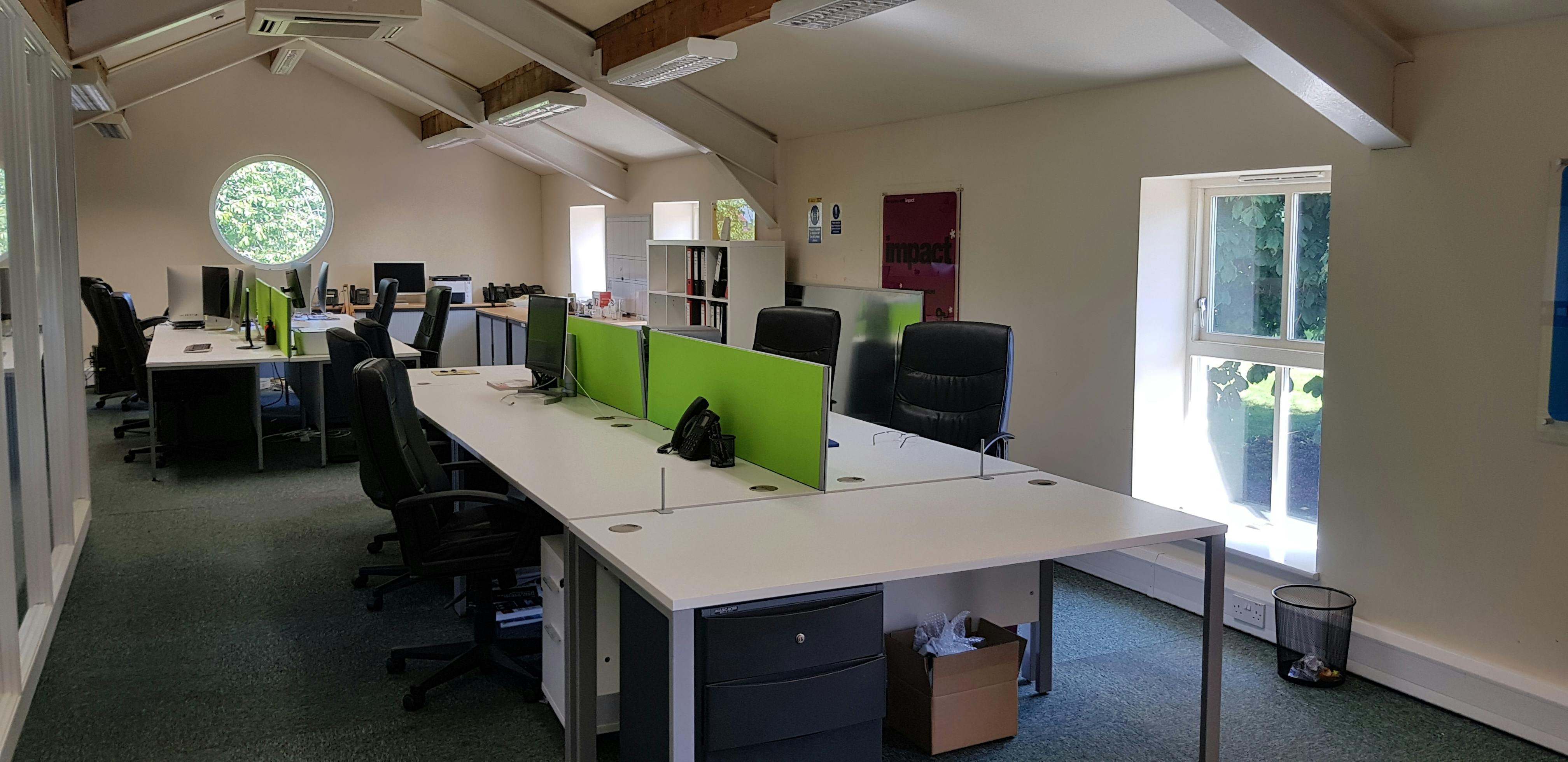 Office in Knutsford - photo 3