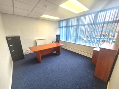 Hyde Business Hub, 111-113 The Mall, Hyde, Office To Let - 20260205_132824.jpg