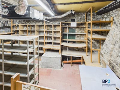 12 Guildhall Square, Carmarthen, Office / Retail - In Town To Let - CAM03725G0-PR0079-STILL005.jpg