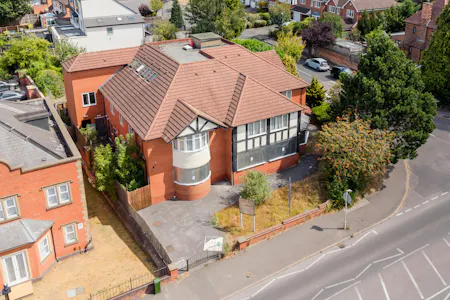 251 Warwick Road, Solihull, Healthcare For Sale - 251 Warwick Road, Solihull, B92 7AH - by Present Your Property  0048-2.jpg