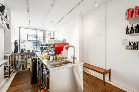 Ground floor & basement, 28 Cheshire Street, London, Leisure / Office / Retail Lease Assignment - Cheshire St 28 - 8.jpg